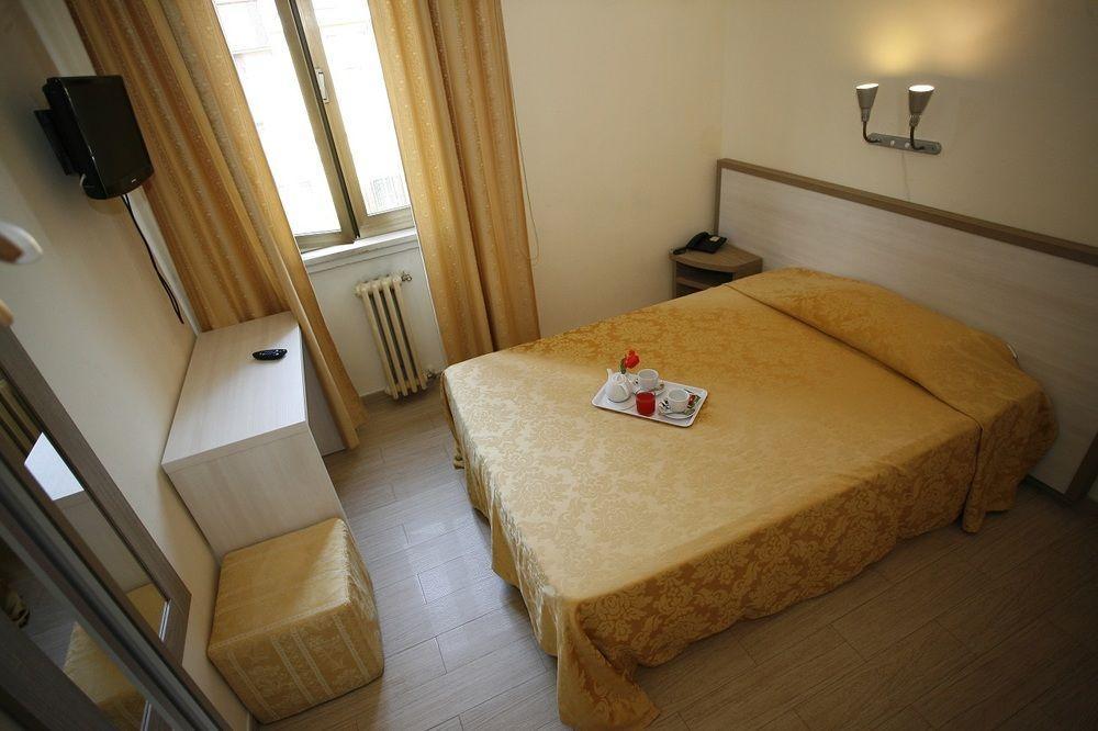 מילאנו Hotel Adler מראה חיצוני תמונה