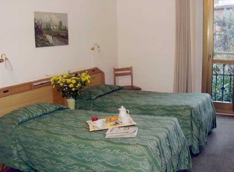 מילאנו Hotel Adler מראה חיצוני תמונה