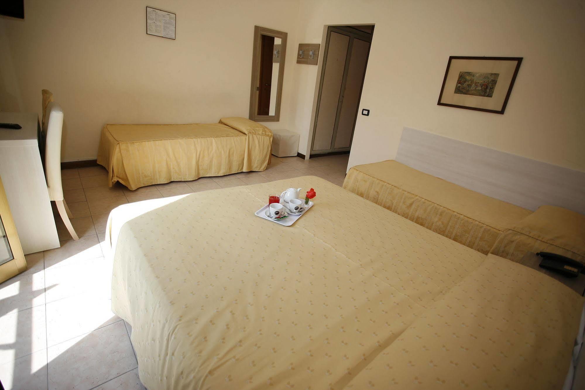 מילאנו Hotel Adler מראה חיצוני תמונה