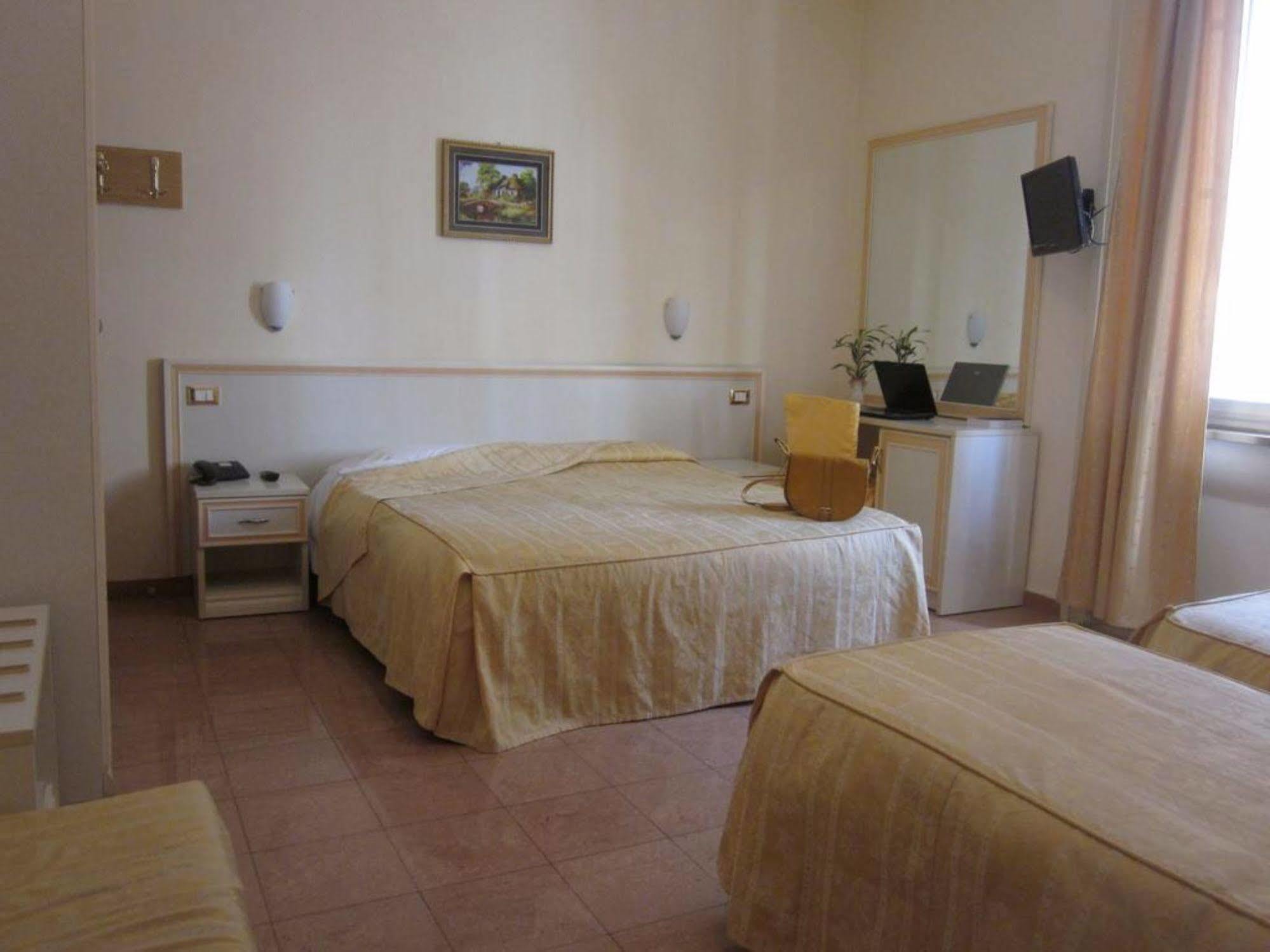 מילאנו Hotel Adler מראה חיצוני תמונה