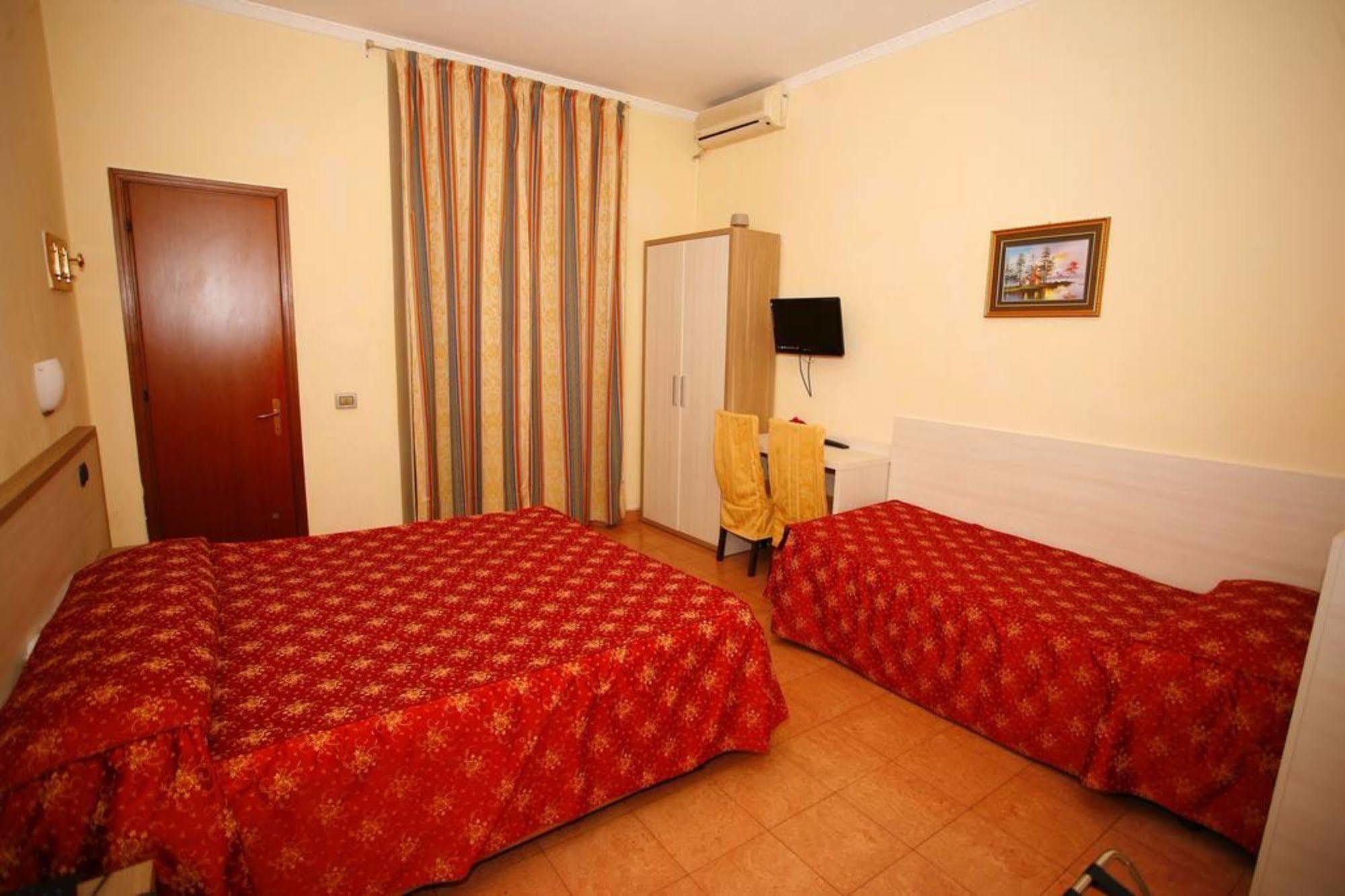 מילאנו Hotel Adler מראה חיצוני תמונה
